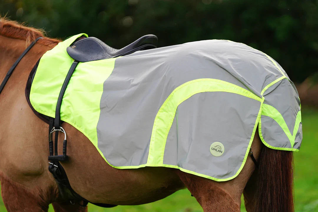 Yellow hi vis reflected waterproof exercise sheet rug